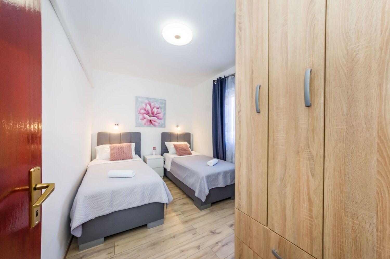 Apartments Dreamy - Free Parking Nin Bagian luar foto